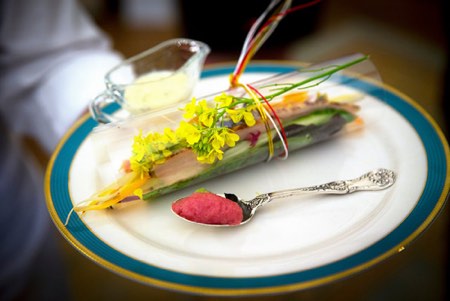 Obama china service - luncheon plate for Shinzo Abe